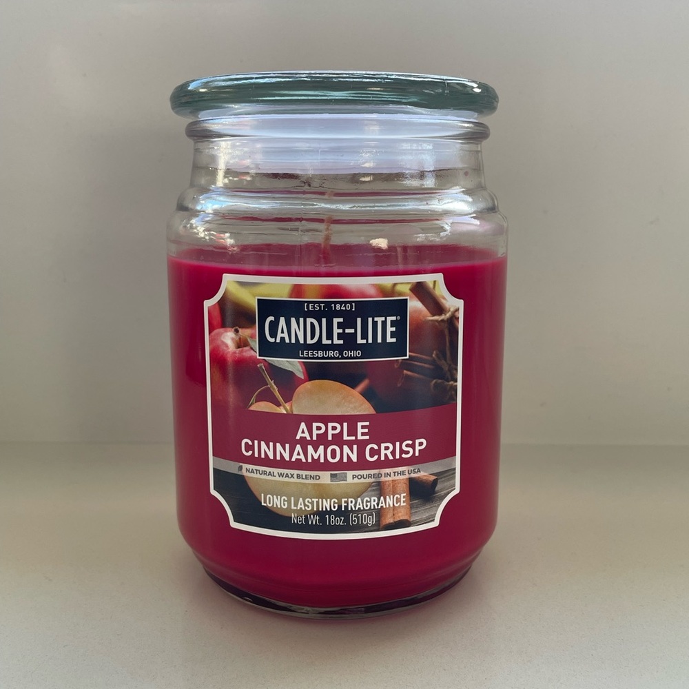Candle Lite • Apple Cinammon crisp candle• Hight intensity